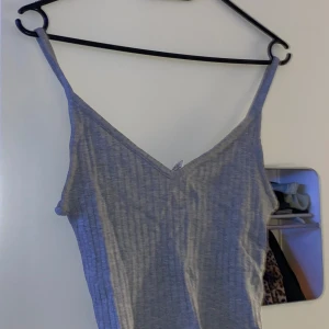 Linne - Grått croppat linne