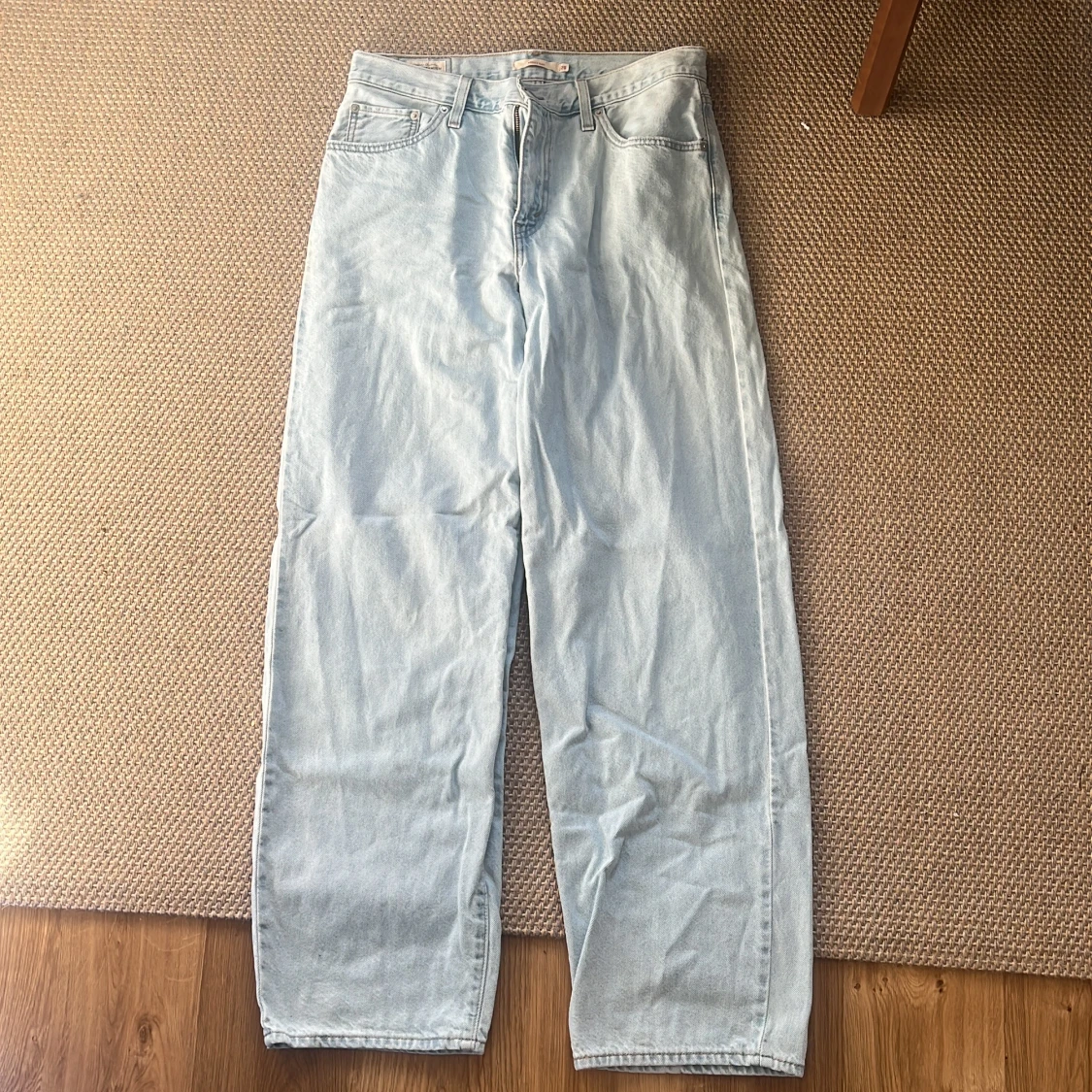 Ljusblå Levis jeans