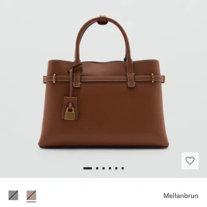 Mango väska  - Helt ny brun väska med gulddetaljer från Mango, storlek medium orginalpris 599
