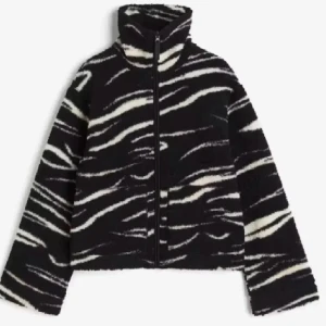 Svart och vit teddyjacka - Söt zebrajacka från hm super gosig🥰🥰