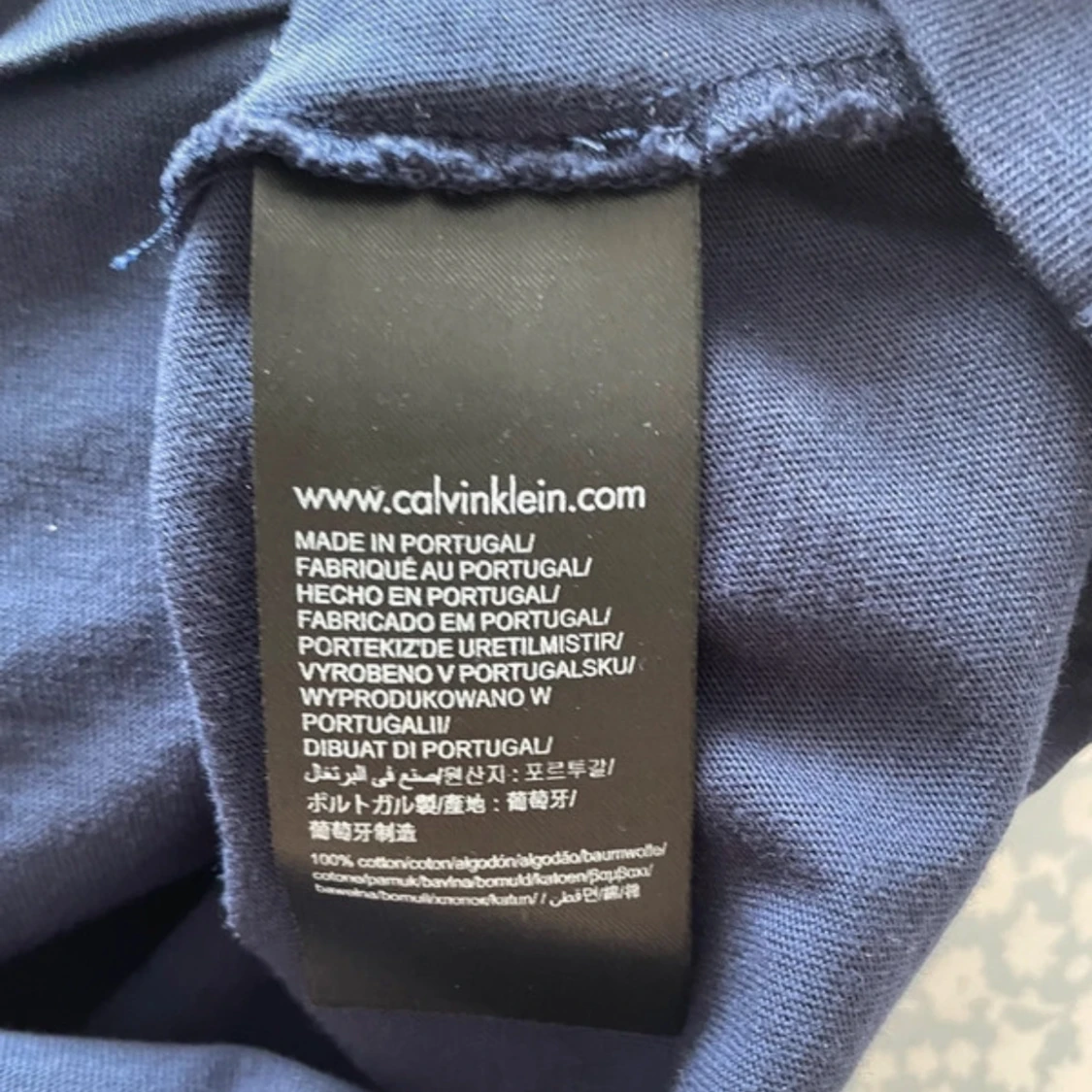 Mörkblå t-shirt från Calvin Klein Jeans - 4