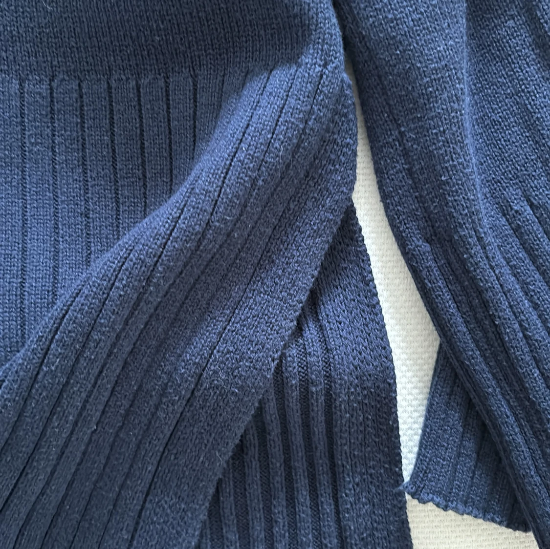 Mörkblå stickad tröja från ONLY - 3