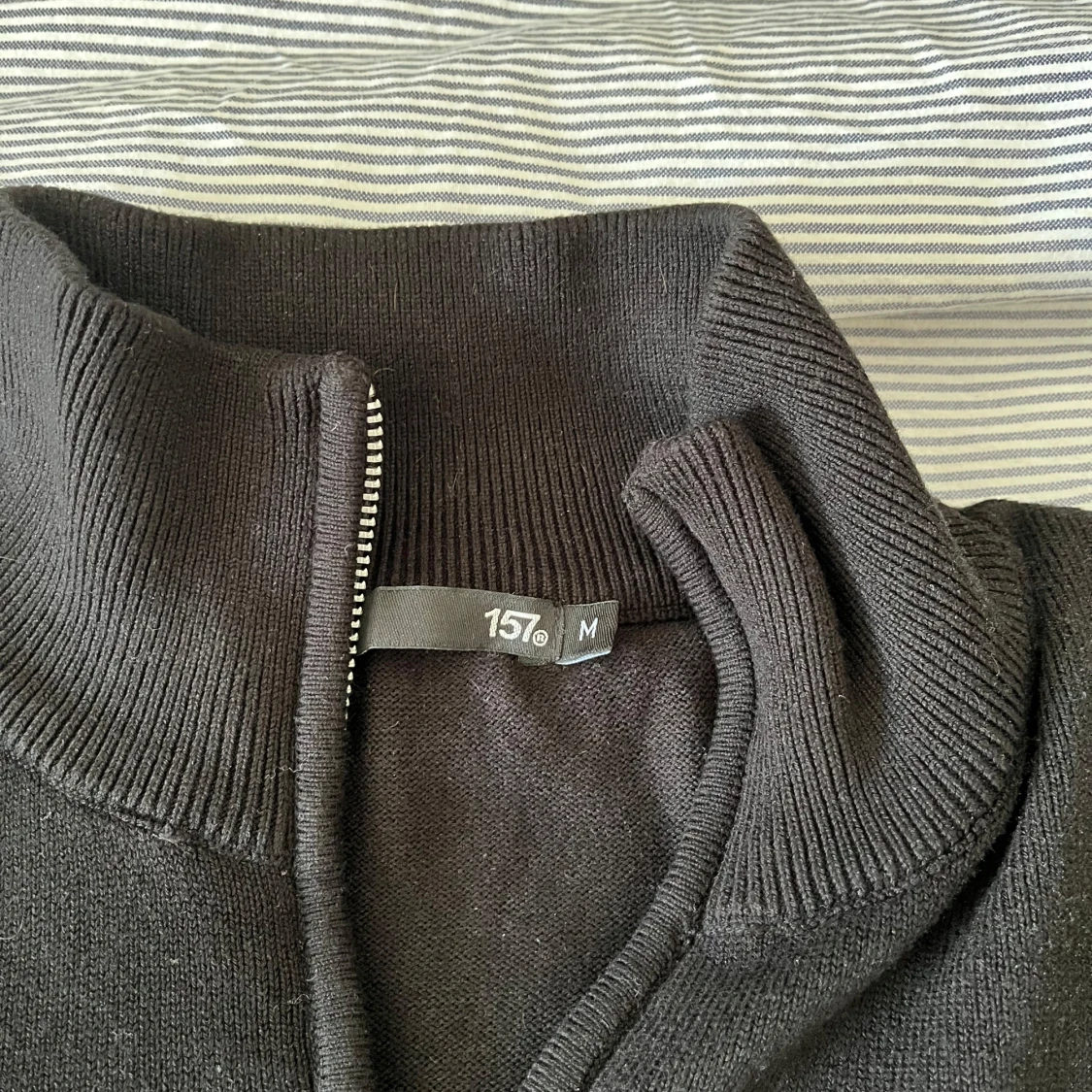 Svart halvzip tröja från 157 - 1