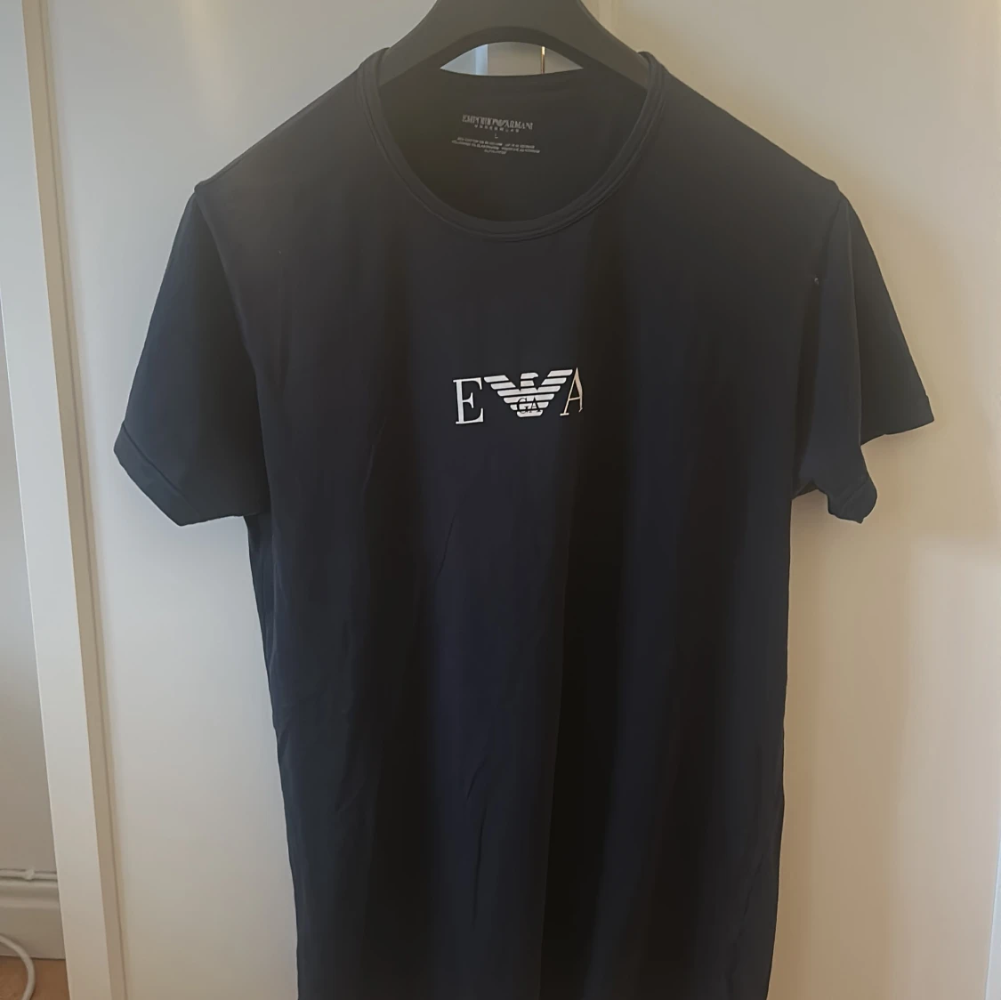 Svart t-shirt från Emporio Armani