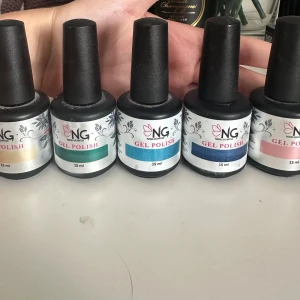 Gel polish från nagelgiganten - Gellack från nagelgiganten som inte kommer till användning längre, vissa är det lite mindre i men dem flesta är bara testade, så nästan allt kvar.