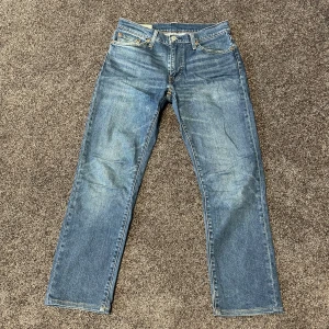 Levis jeans  - Säljer nu dessa Levis jeans för dom är för små, modell: 511 storlek: w30 L30 skick: 10/10 
