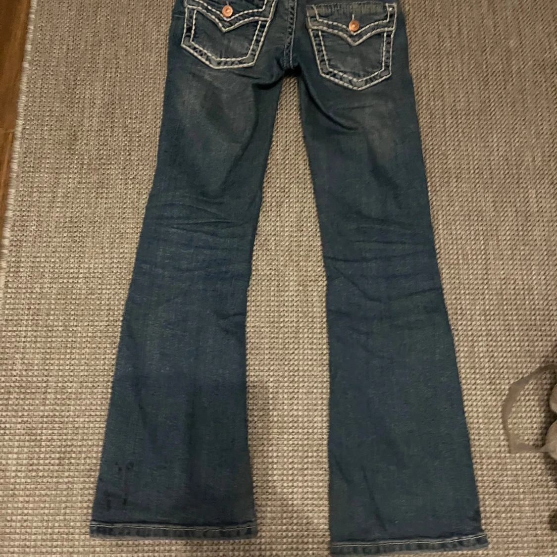 Blå bootcut jeans från Gina Tricot - 1