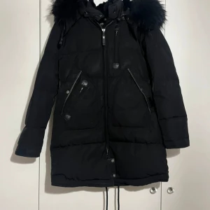 Cedrico vinterjacka - Endast använd en vinter