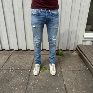 Dondup George jeans  - Dondup George jeans - Modell: George - Storlek: W31 - skick: 7,5/10 - Nypris runt 2000kr