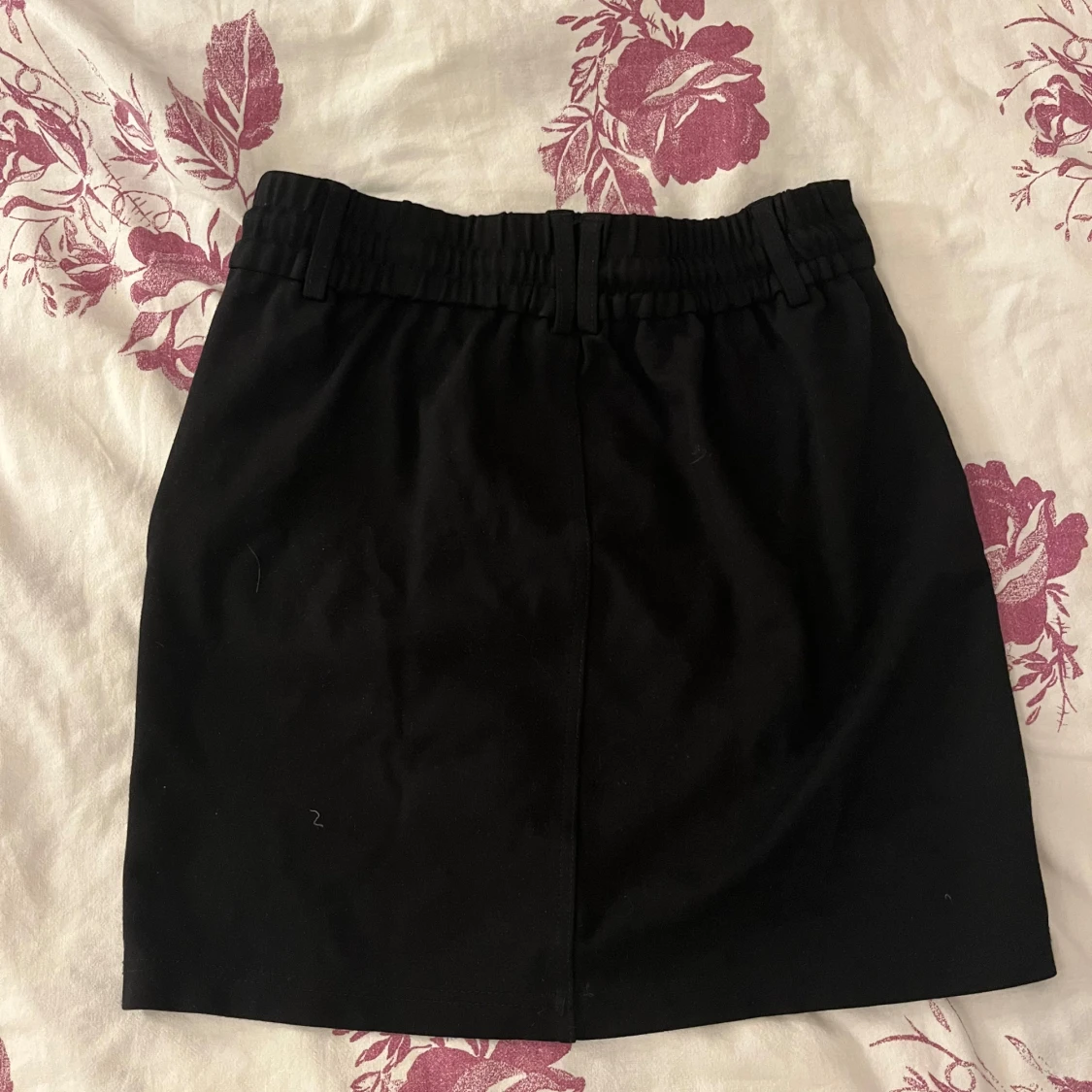 Svart kortkjol från ONLY - 1