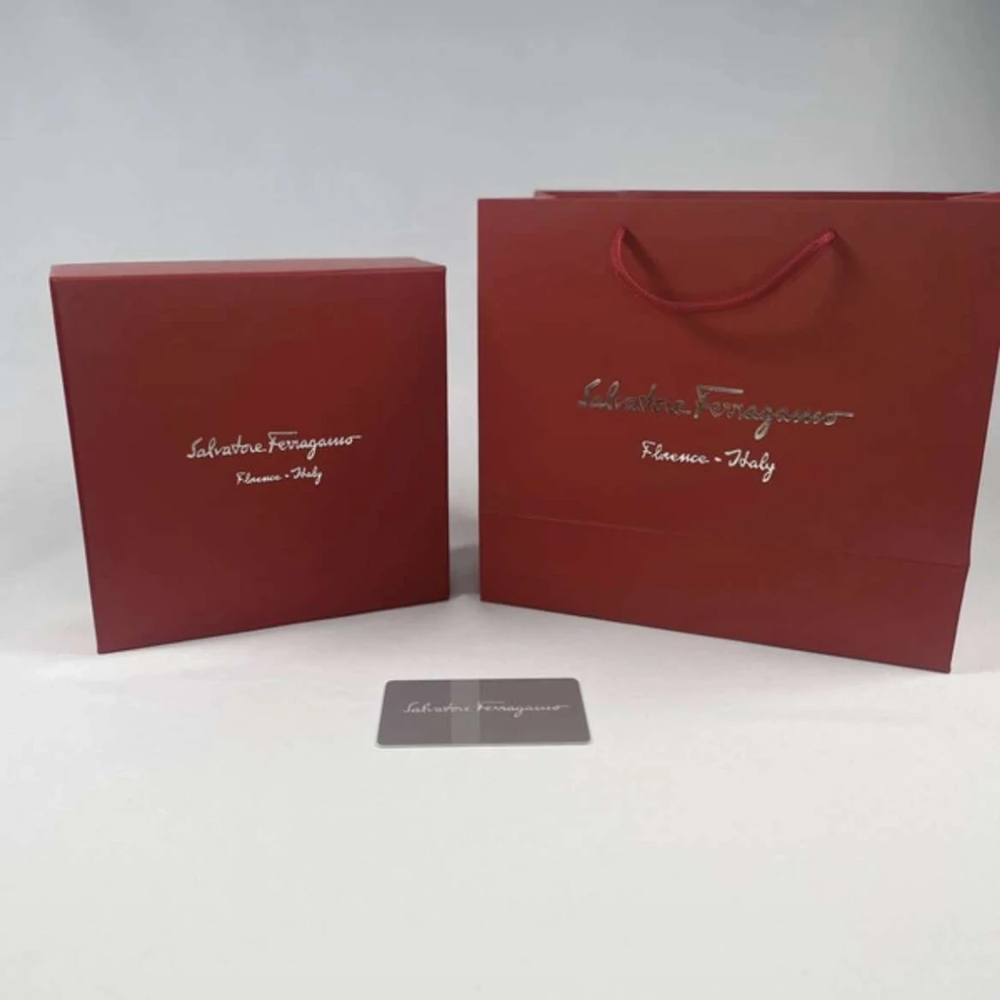 Svart skärp från Salvatore Ferragamo - 4