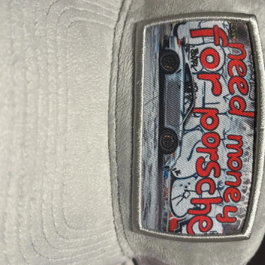 En snygg grå keps  från Revenite - 2