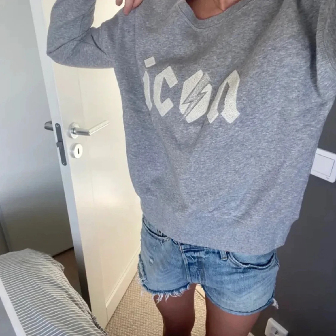 Grå sweatshirt ICON Hunkydory