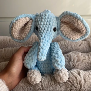 Virkad elefant  - Virkad blå elefant 