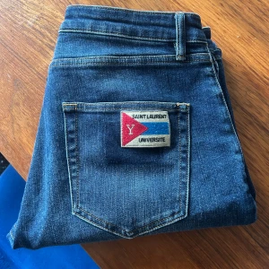Saint Laurent jeans  - Saint Laurent jeans | storlek - 32 | skick - 9/10 inga defekter | | ny pris runt 7 tusen | pris kan diskuteras | skriv om det är något! 😎