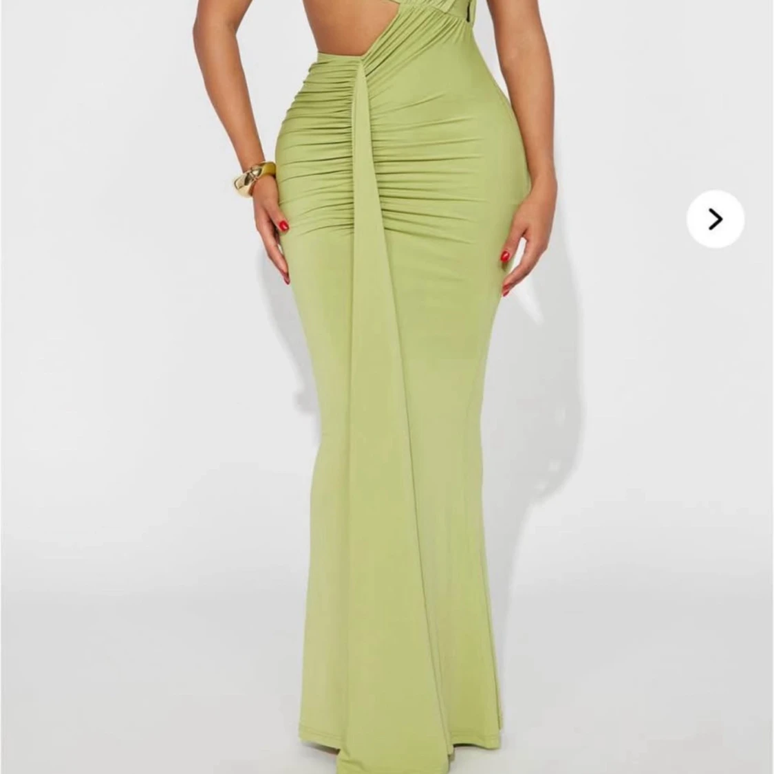 Ljusgrön långklänning med slits - 1