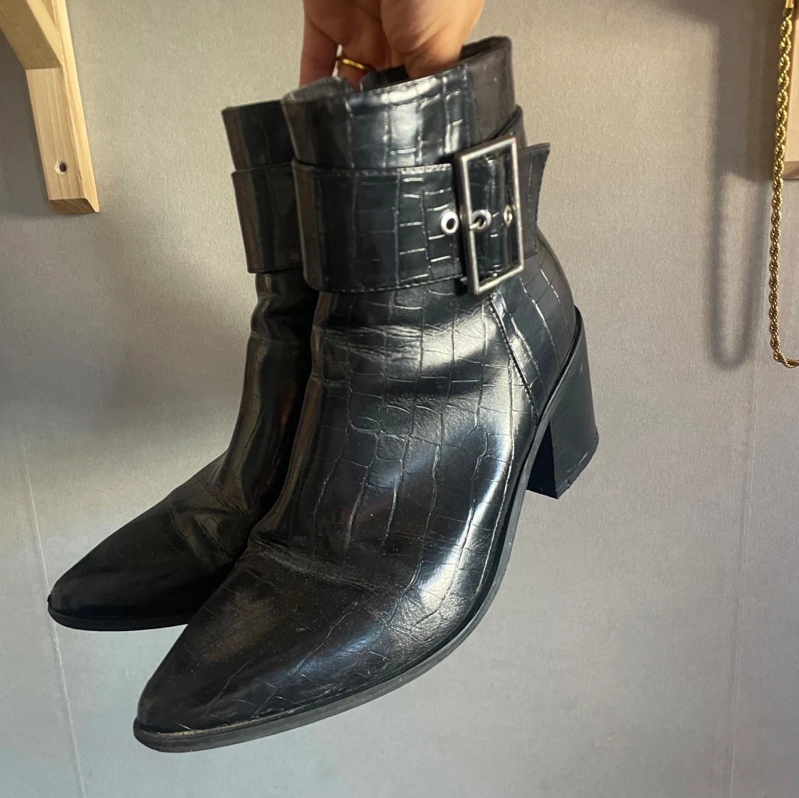 Svarta Boots med Bälte - 1