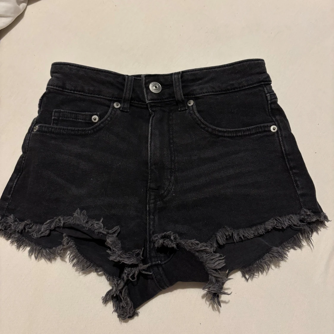Svarta jeansshorts
