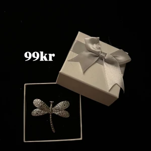 Silvrig trollslända ring  - 22kr frakt 💗 finns även i guld 
