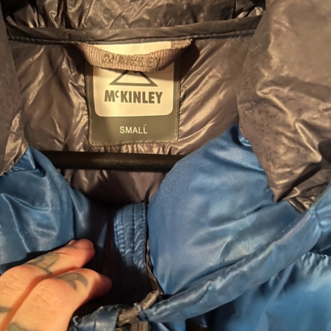 Blå dunjacka från McKinley - 2