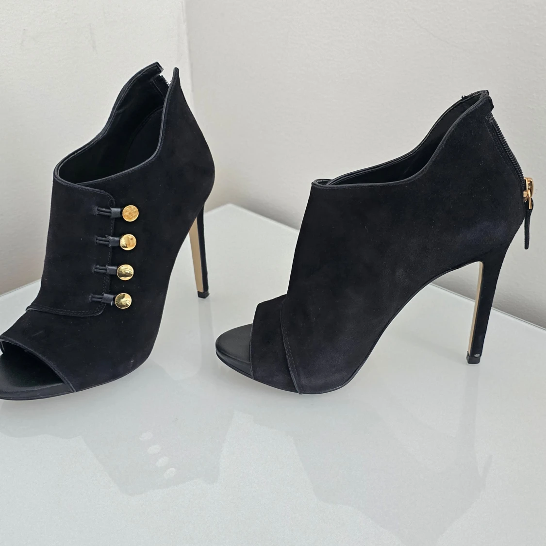 Svarta klackskor från Guess - 2