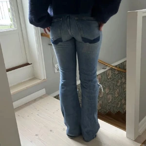Jeans❤️❤️ - Sååå snygga jeans som jag gjort om lite med fickorna och hål❣️❣️