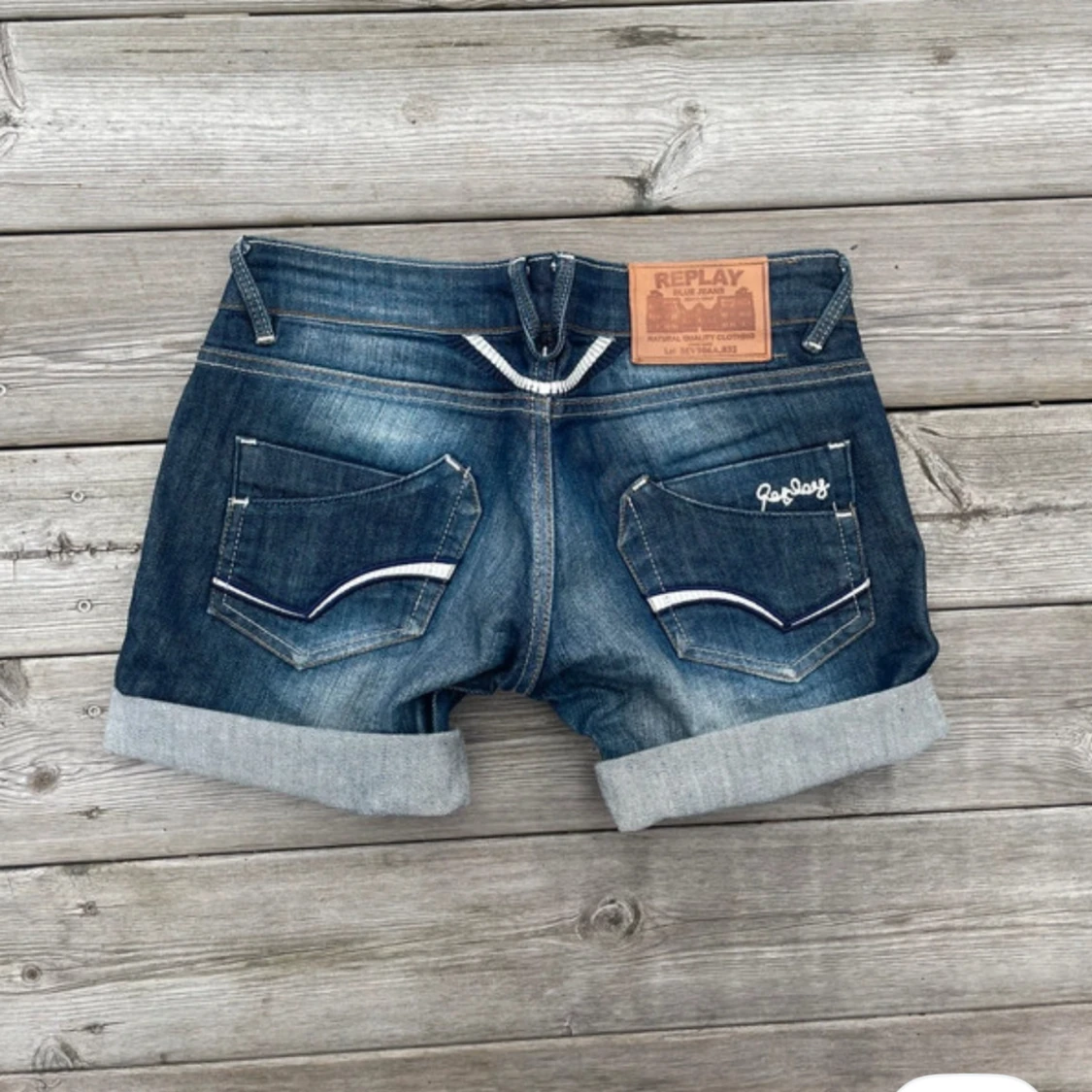 Lågmidjad jeanskjol - 2