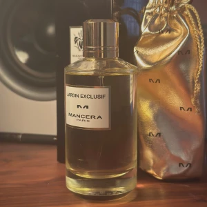 Mancera Jardin Exclusif EDP 120 ml - Tjena! Nu finns denna Mancera parfymen ”jardin exclusif” till salu:) det är en väldigt trevlig o god doft! 100% äkta, kvitto finns. MVH Abbe 