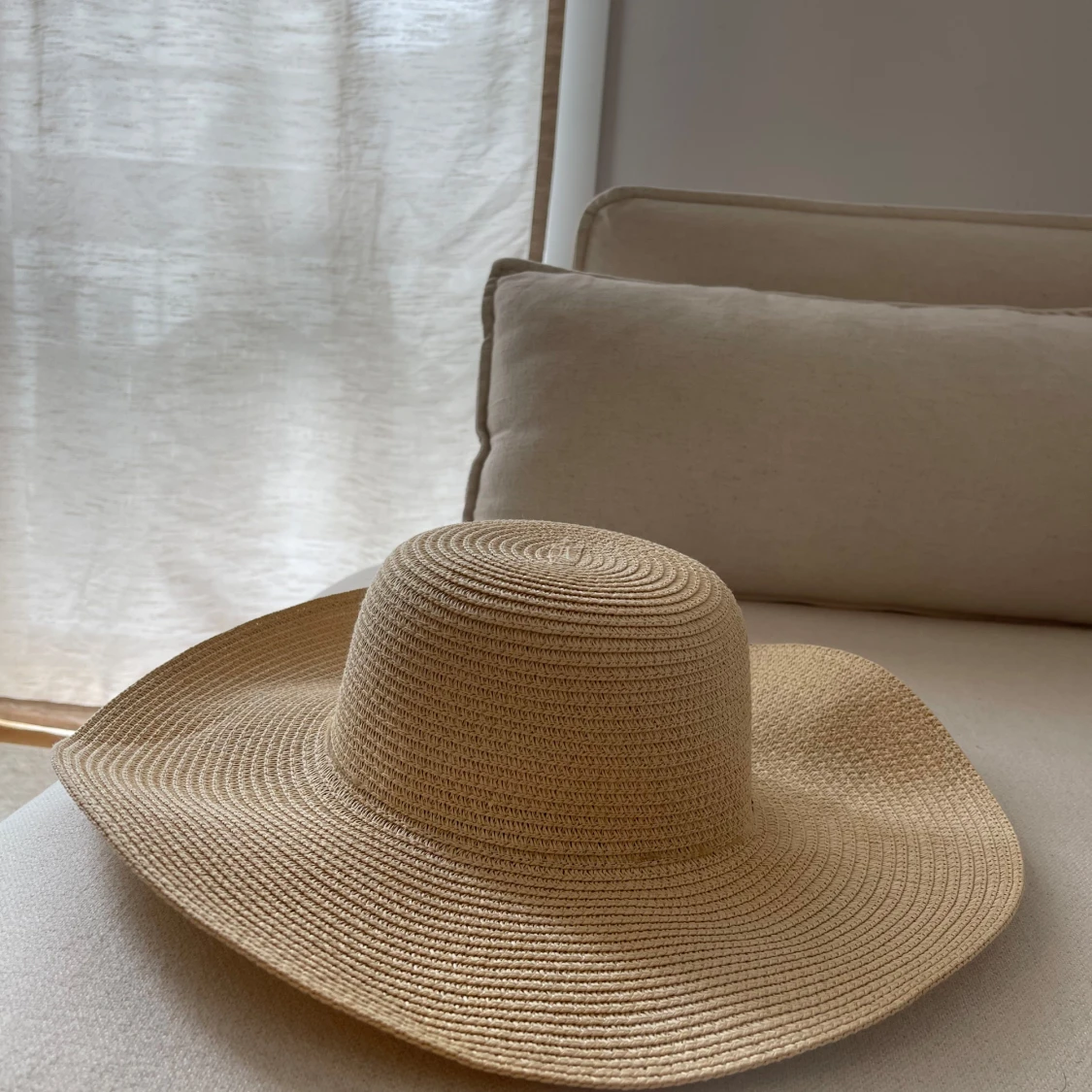 Beige solhatt från Speed