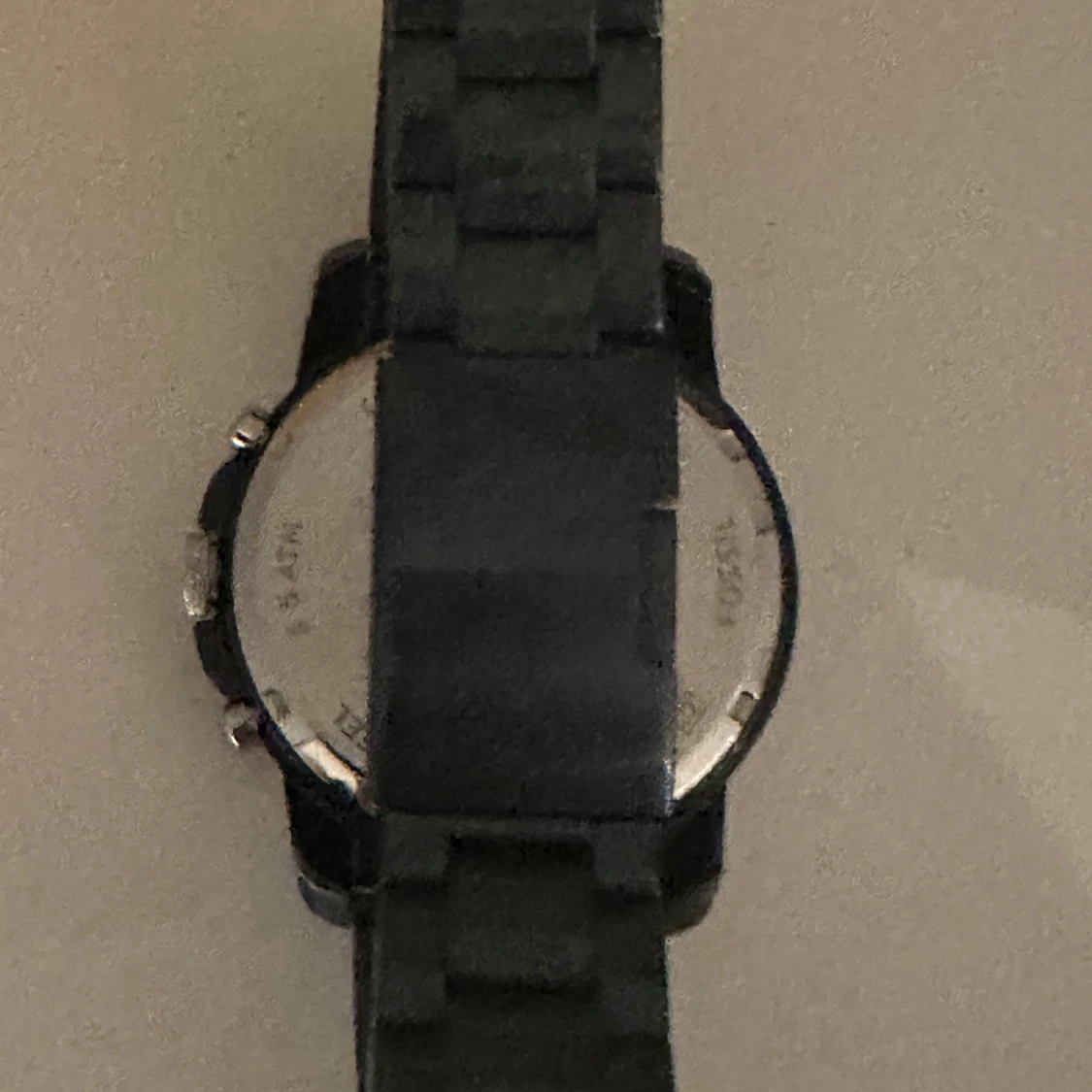 Svart och silver klocka från Fossil - 1