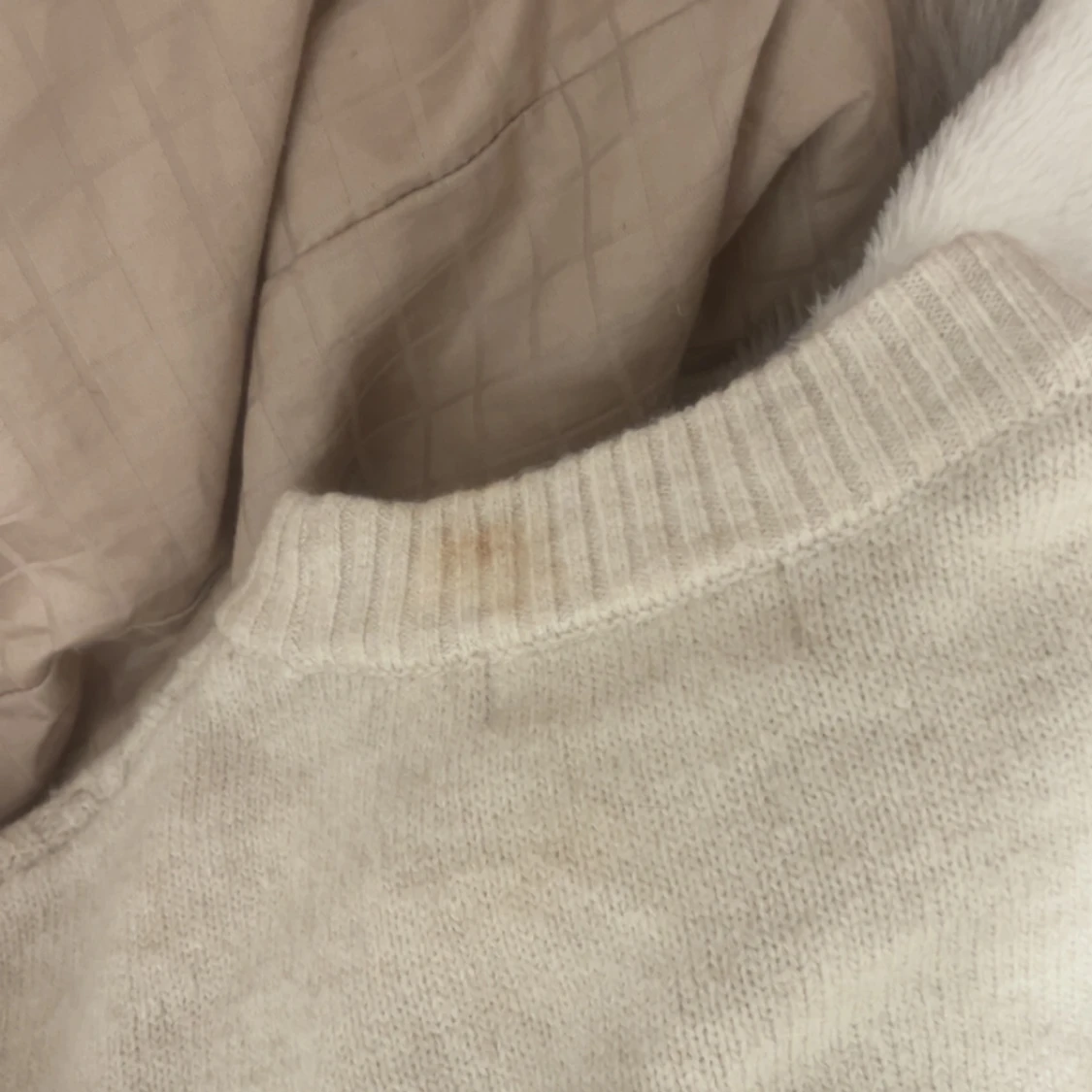 Beige stickad tröja från H&M - 2