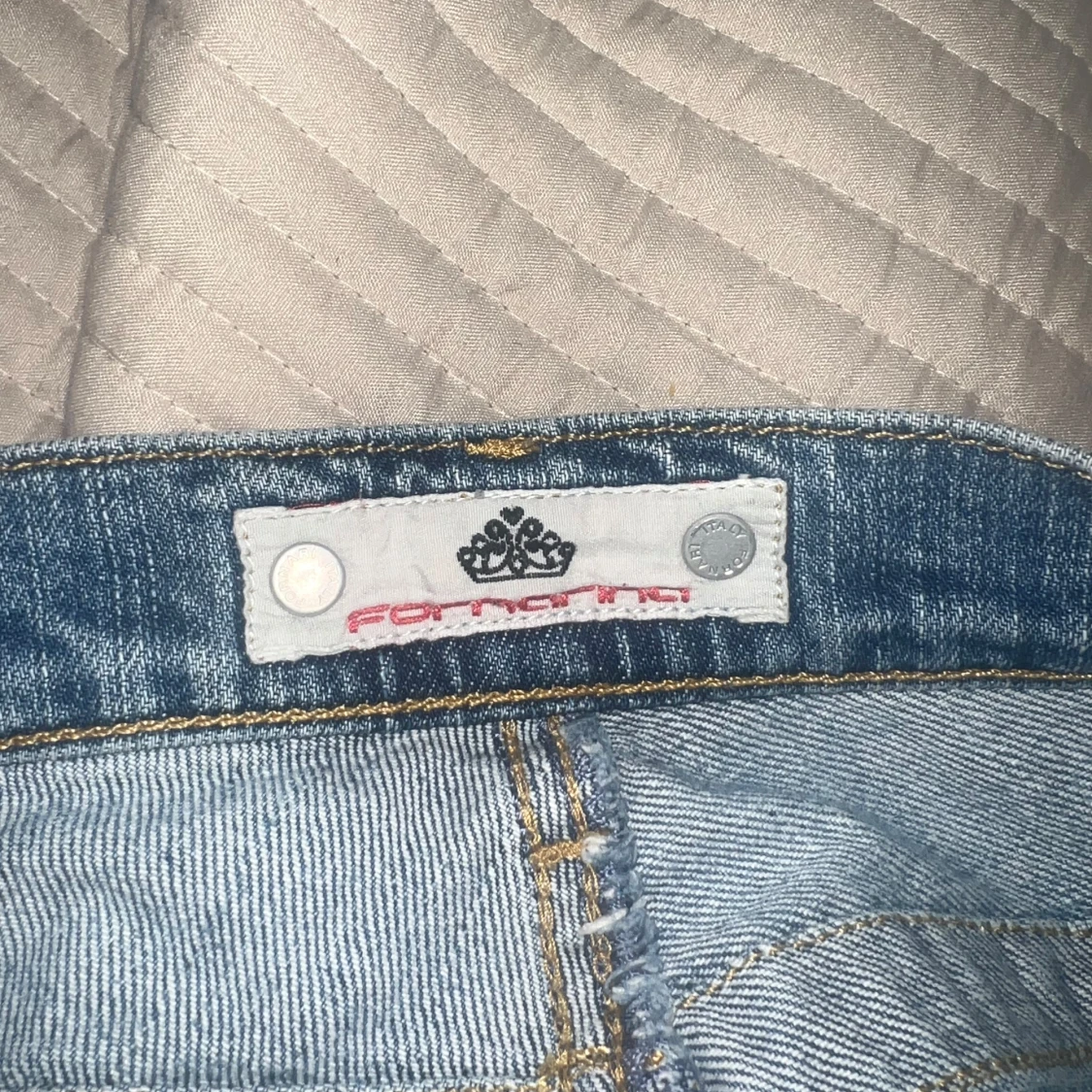 Ljusblå jeansshorts från Fornarina - 2