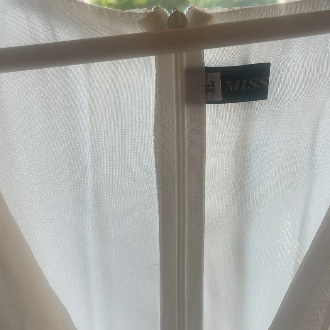 Vit omlottklänning från Miss - 2