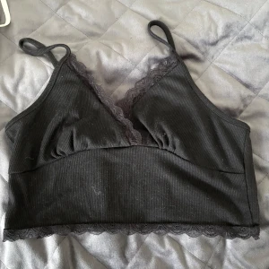 Linne - Kortare linne som är i ett mycket bra skick