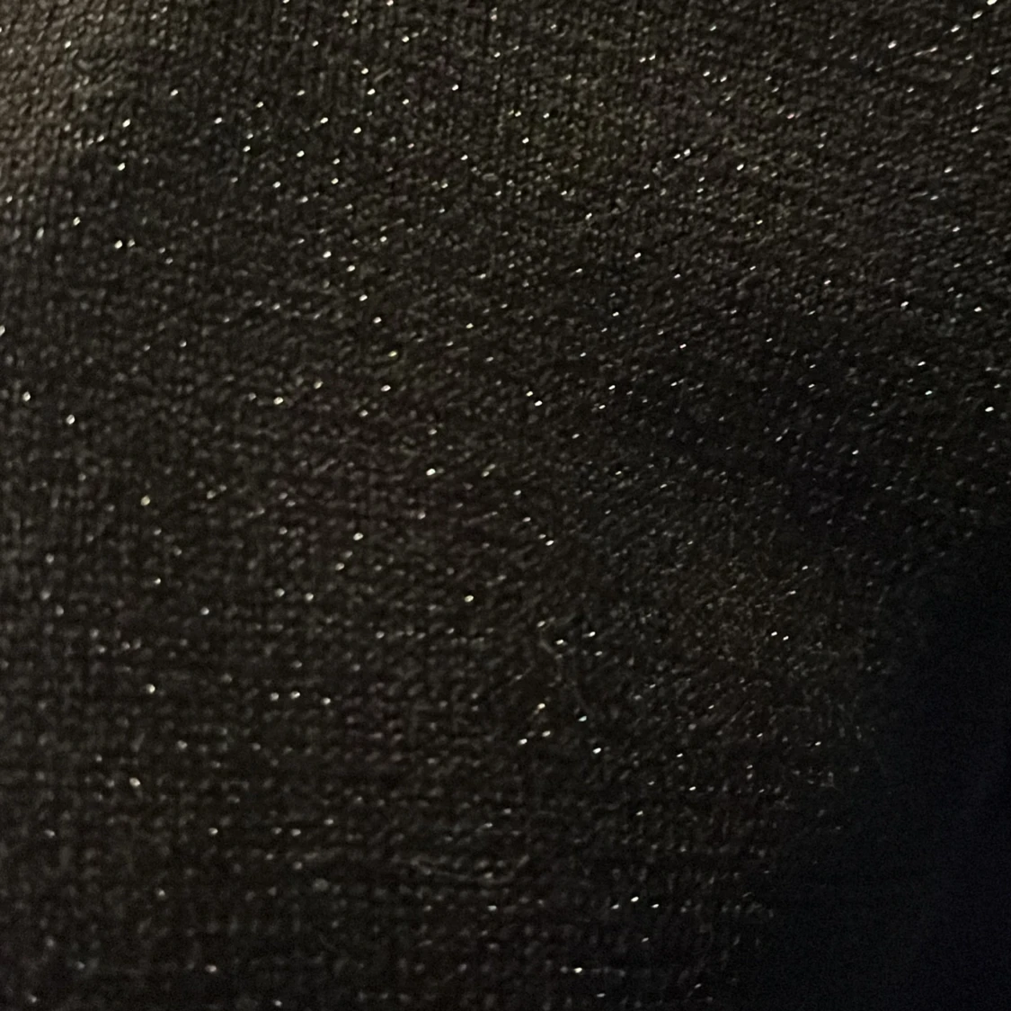 Glittrig svart stickad tröja - 1