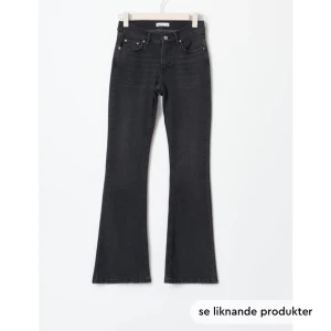 Svarta bootcut jeans - Jätte sköna stretchiga jeans använd fåtal gånger