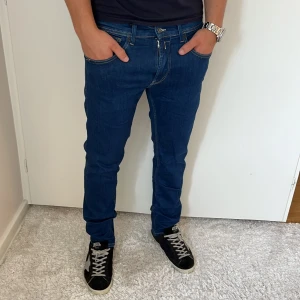 Replay Grover jeans  - Replay Jeans | skick 9/10 | Storlek 32/30 | Pris - 499kr | Modellen är ca 178cm lång | Hör av dig vid minsta fråga eller fundering!!