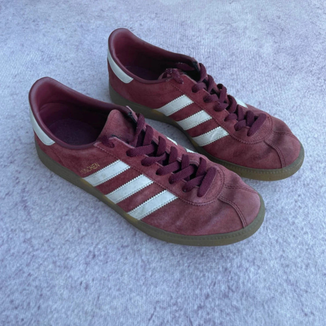 Adidas München vinröda sneakers - 1