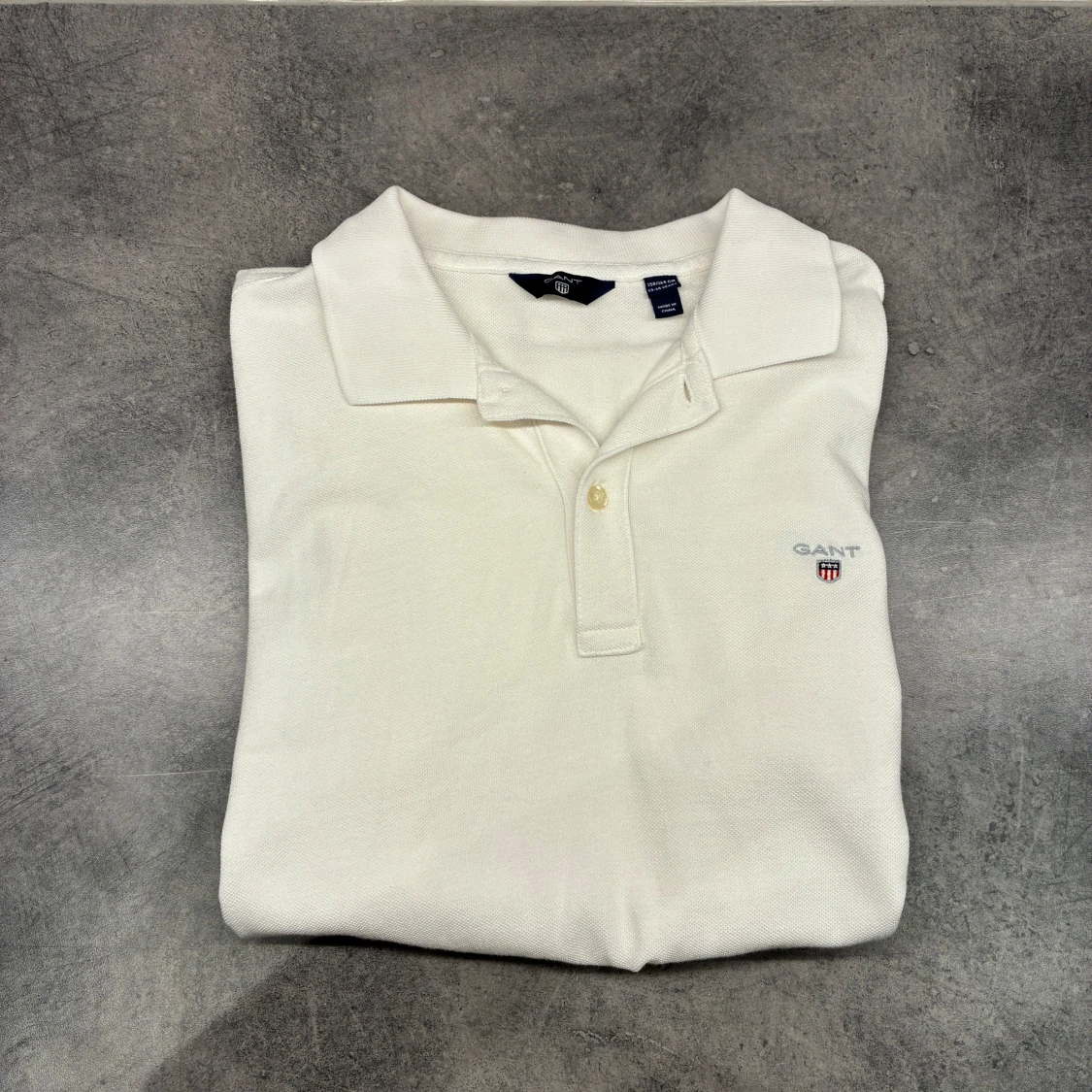 Vit pikétröja från GANT