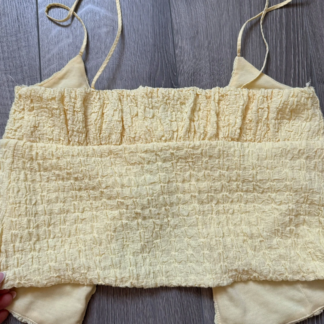 Gul omlott topp från Zara - 1