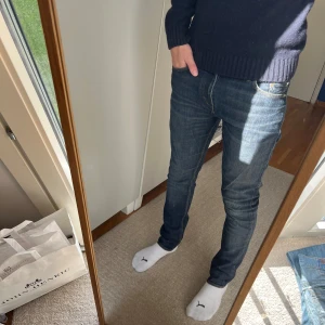 Tiger of Sweden jeans - Tja! Säljer detta schyssta paret jeans från Tiger of Sweden!| Modell: Pistolero| Nypris 1600kr, mitt pris 199kr!| Vid minsta fråga tveka inte att kontakta mig!|// Nils