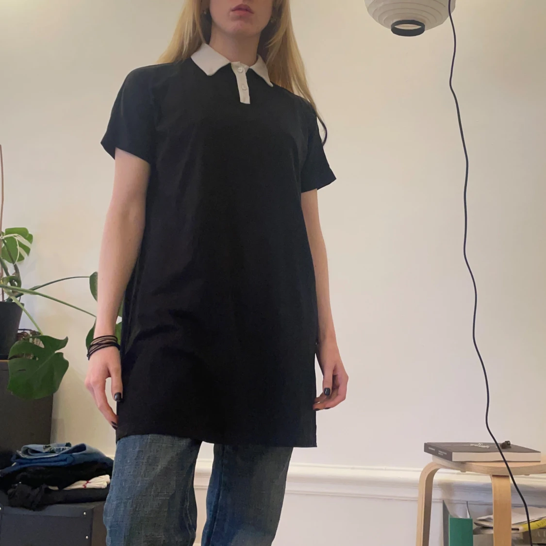 Wednesday-liknande t-sirt - 2