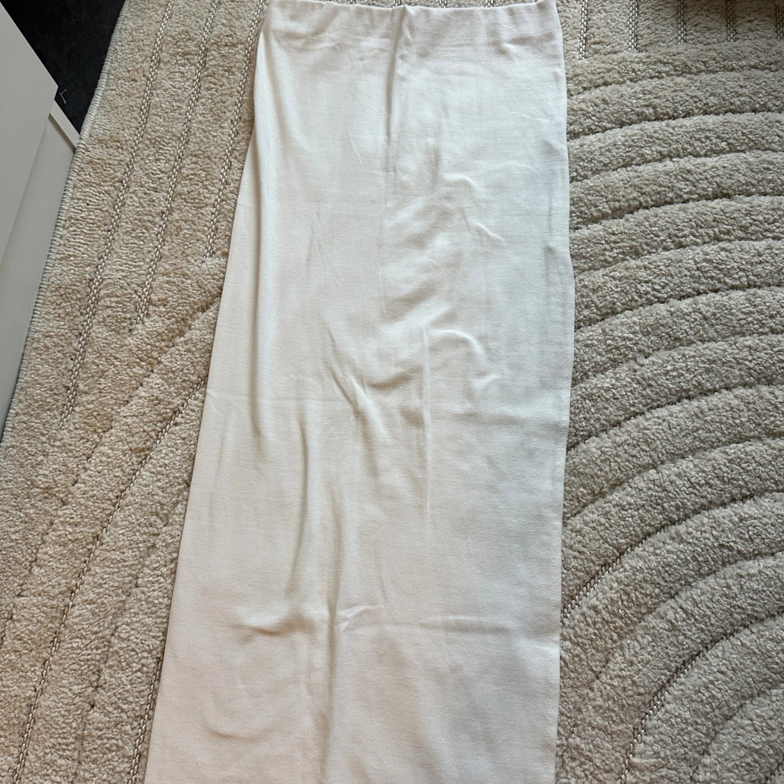 Vit långkjol från Bershka