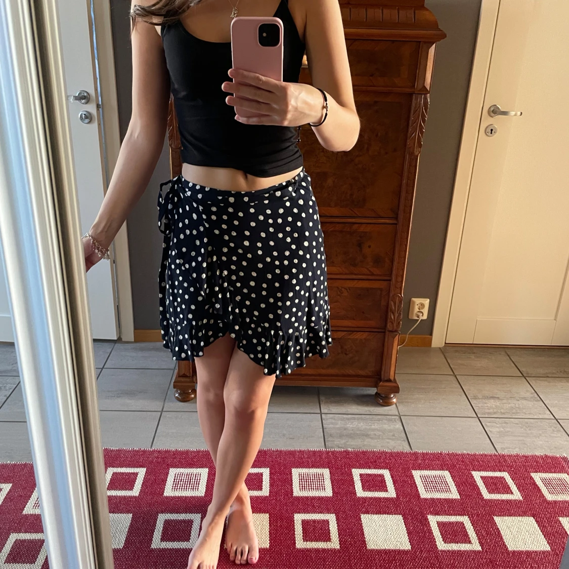 Blå prickig omlottkjol