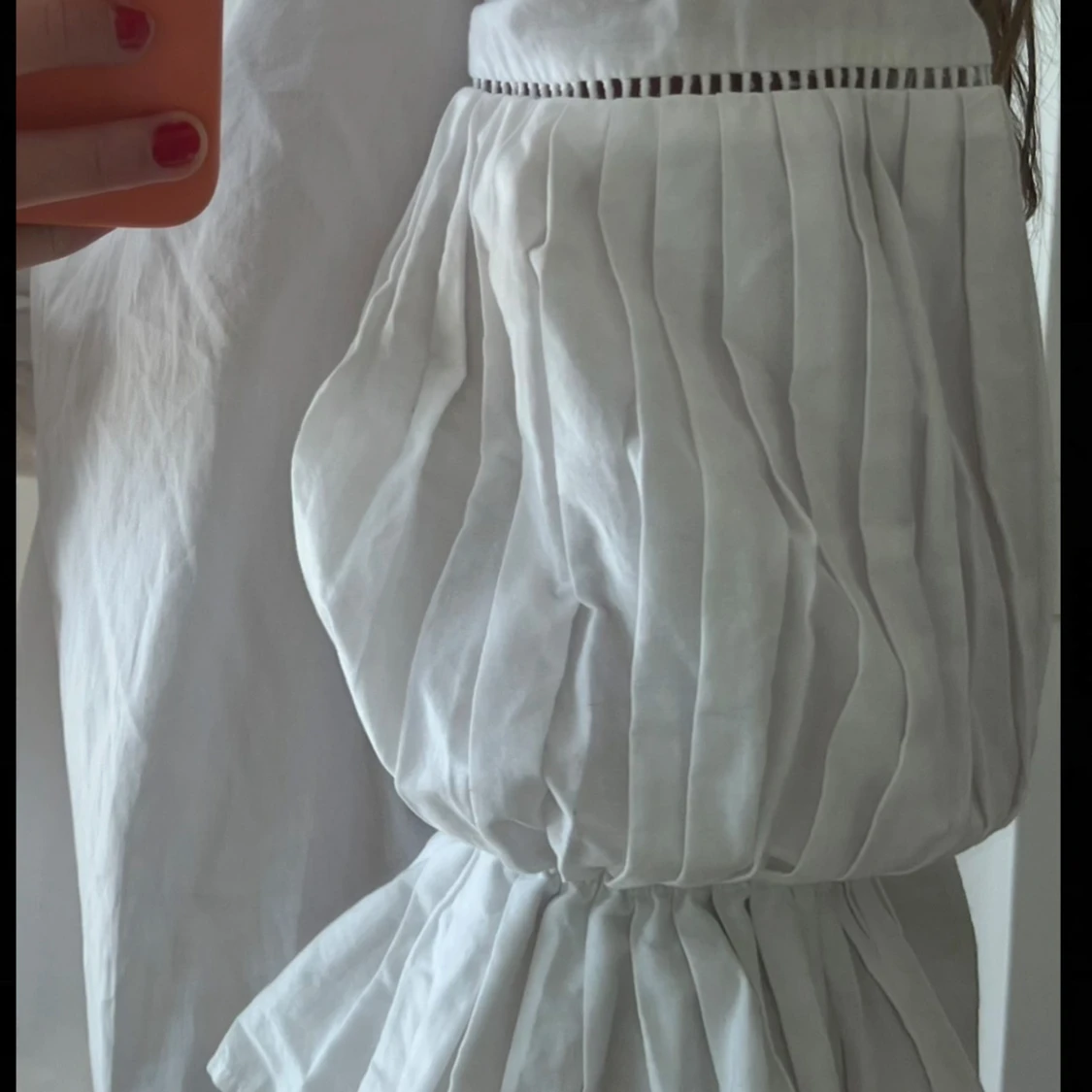 Vit blus med volangärmar från Mango - 1