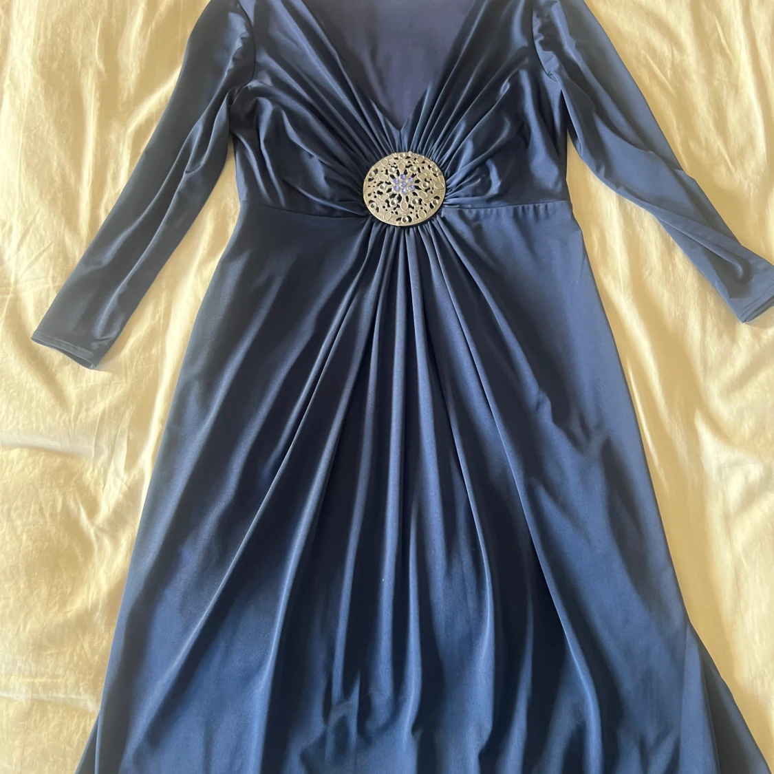 Mörkblå klänning från Your Sixth Sense - 1
