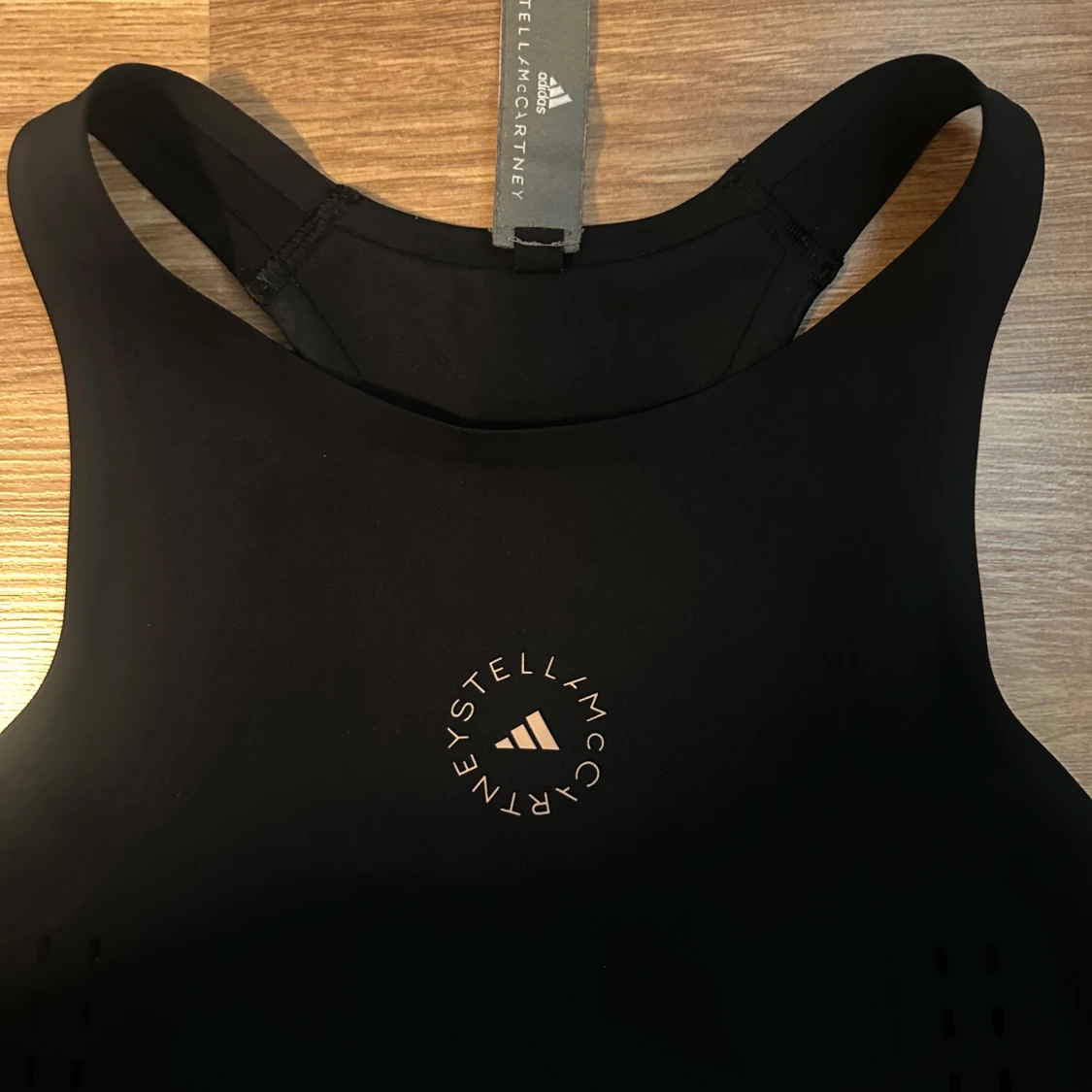 Svart linnetopp från Adidas Stella McCartney - 1