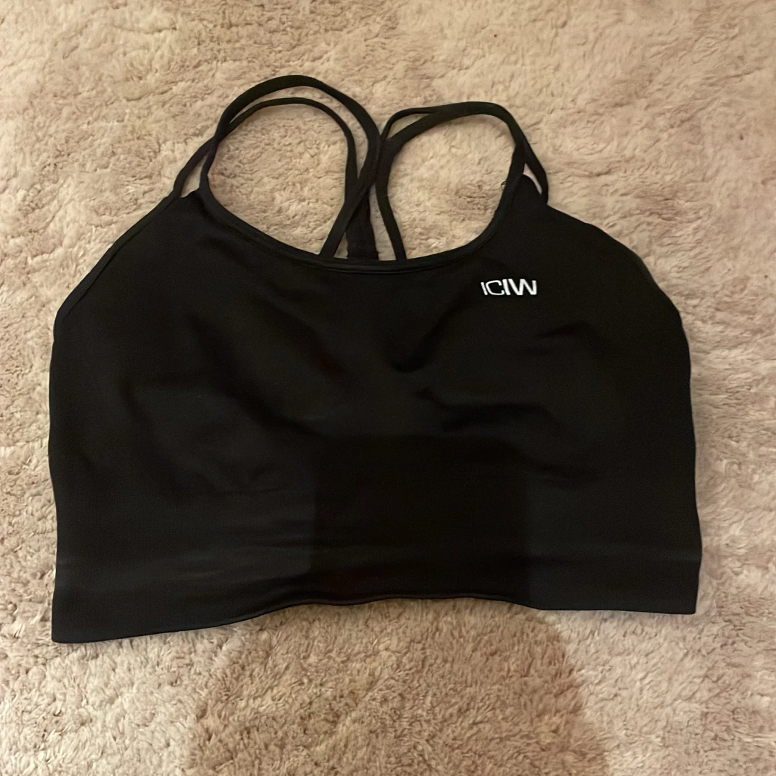 Svart sporttopp från ICANIWILL