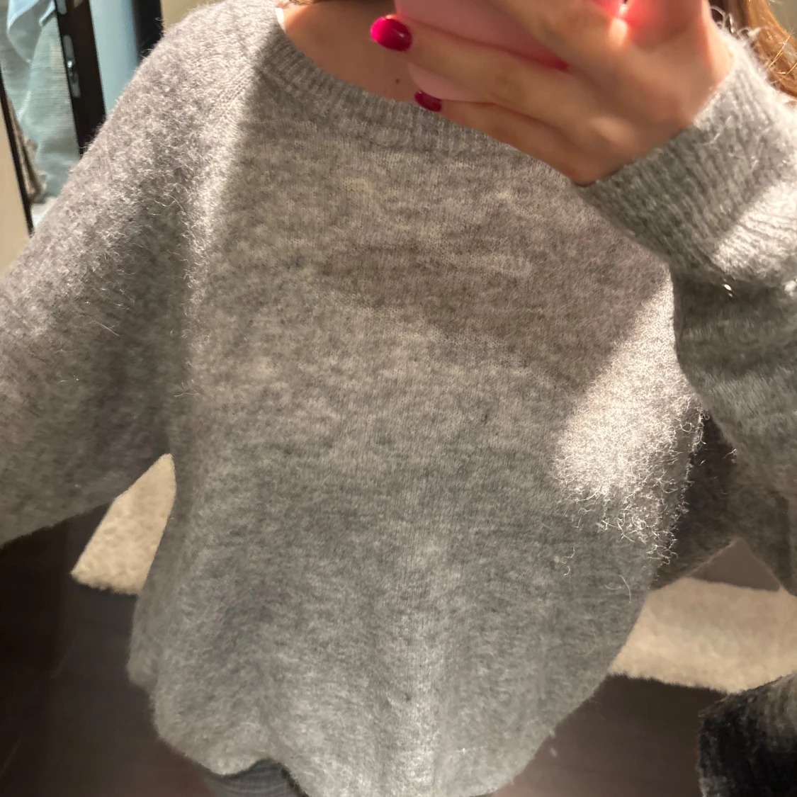 Grå stickad tröja  - 2