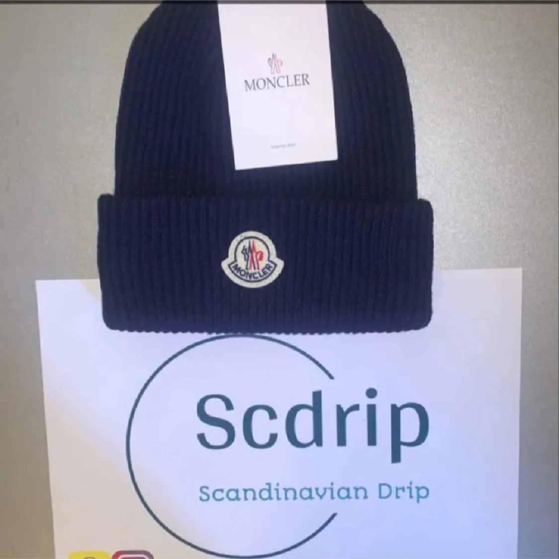 MONCLER MÖSSA MARINBLÅ